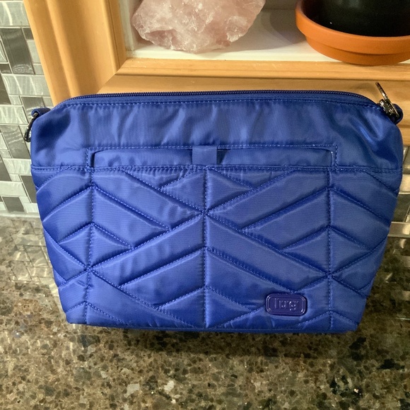 LUG FLARE - BLUE WITH RESORT BLACK LINING AND STRAP - Picture 1 of 6